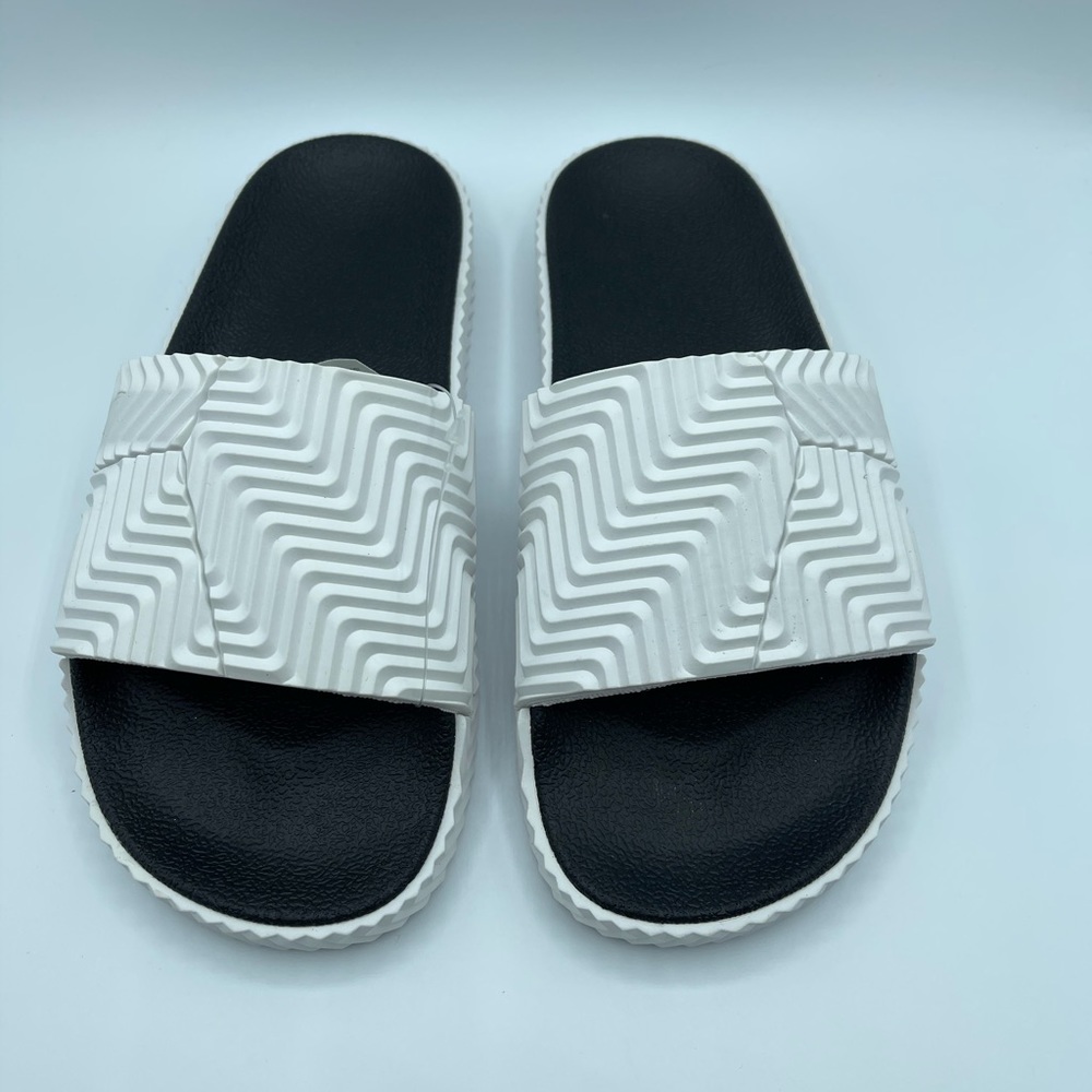 AW & ADIDAS ADILETTE SLIDES - Picture 3 of 5